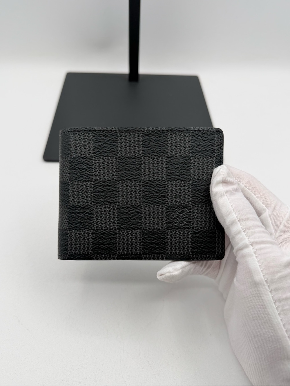 Louis Vuitton Damier Bi Fold Wallet